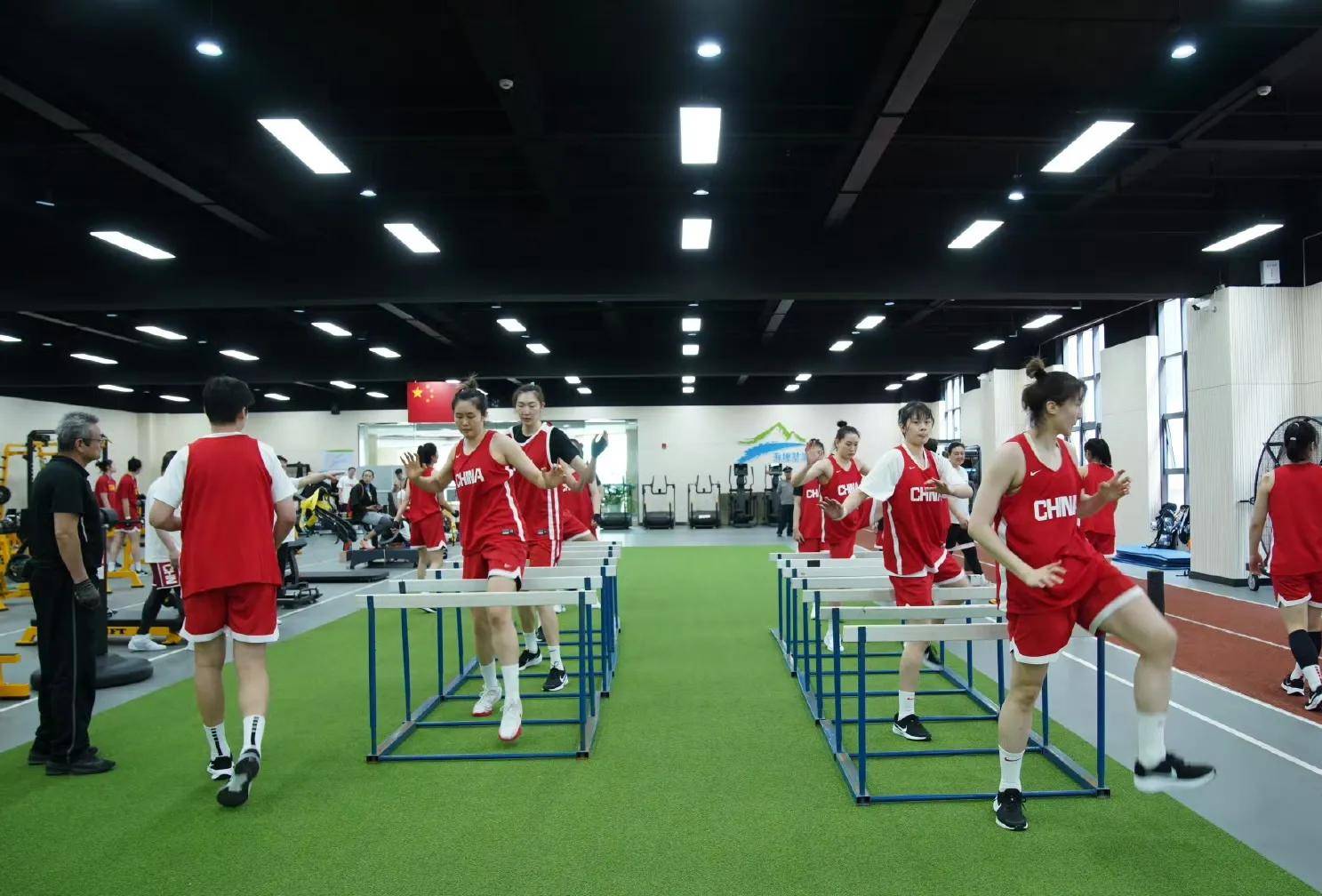 众多球员为国际比赛展现出色体能的简单介绍