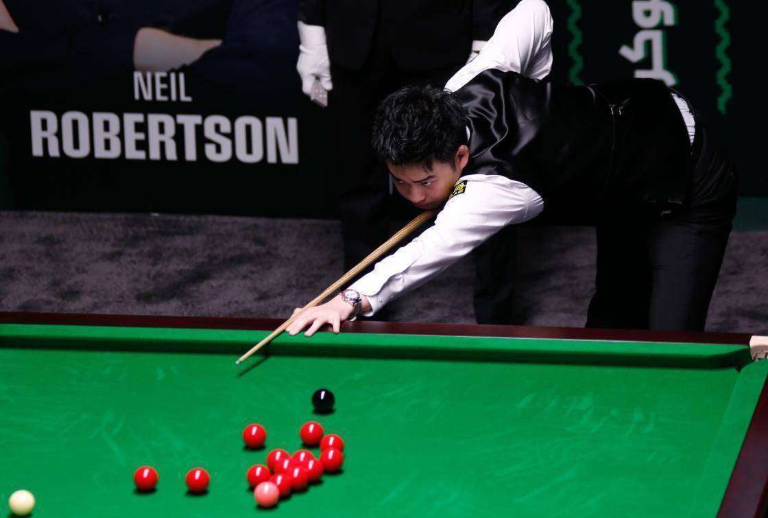 无懈可击的表现,选手成为焦点的简单介绍 无懈可击的表现,选手成为焦点的简单介绍