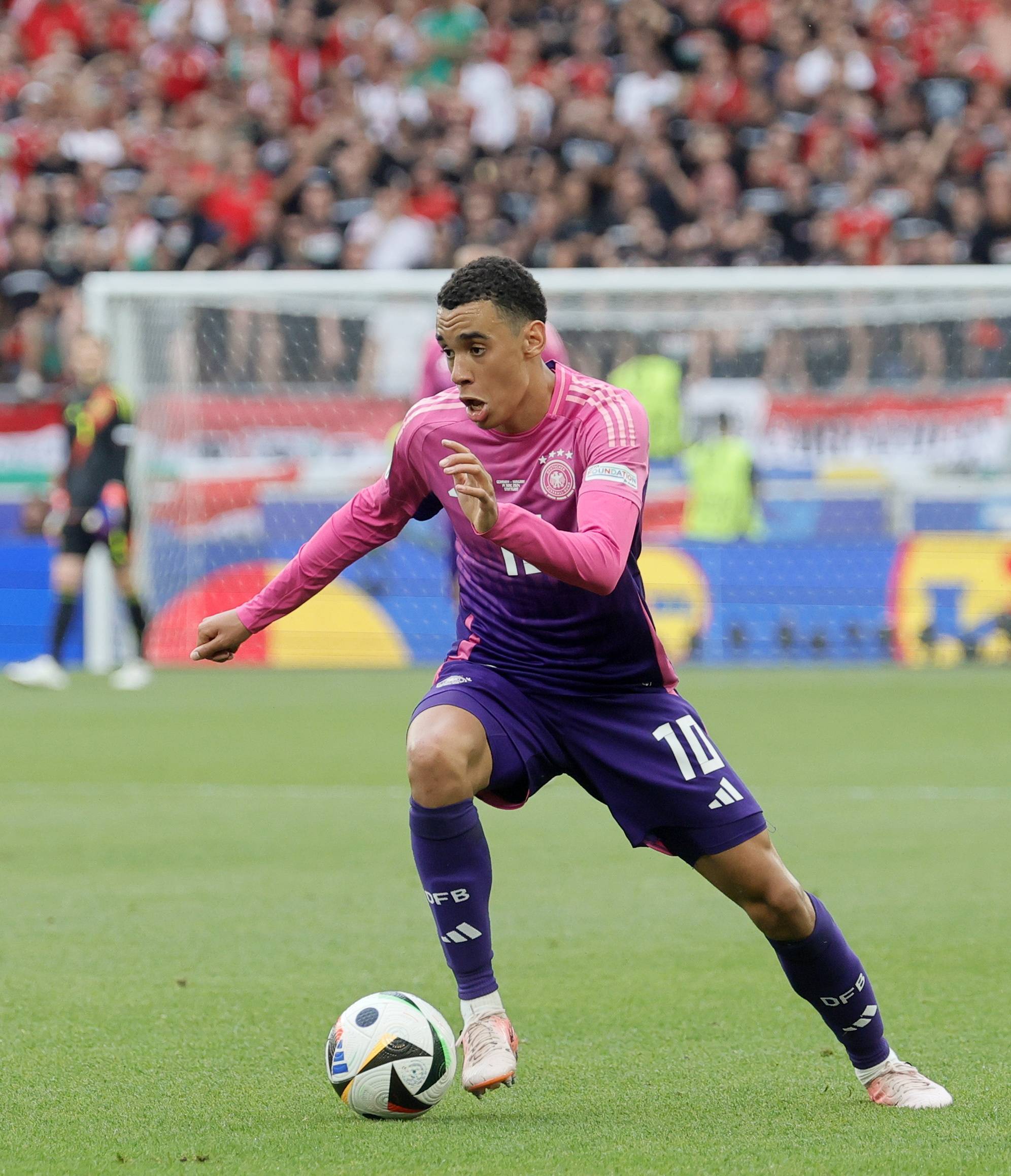 欧预赛匈牙利队实力雄厚备战比赛的简单介绍 欧预赛匈牙利队实力雄厚备战比赛的简单介绍