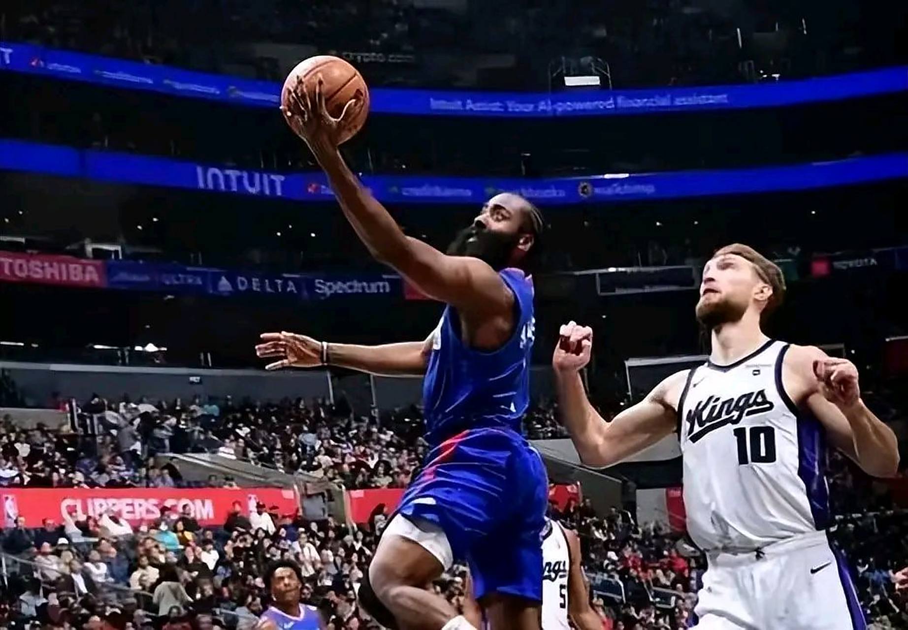 国王大胜快船,霍尔姆斯贡献双双的简单介绍 国王大胜快船,霍尔姆斯贡献双双的简单介绍