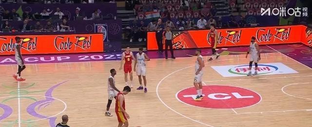 场面火爆！CBA观众席沸腾不已