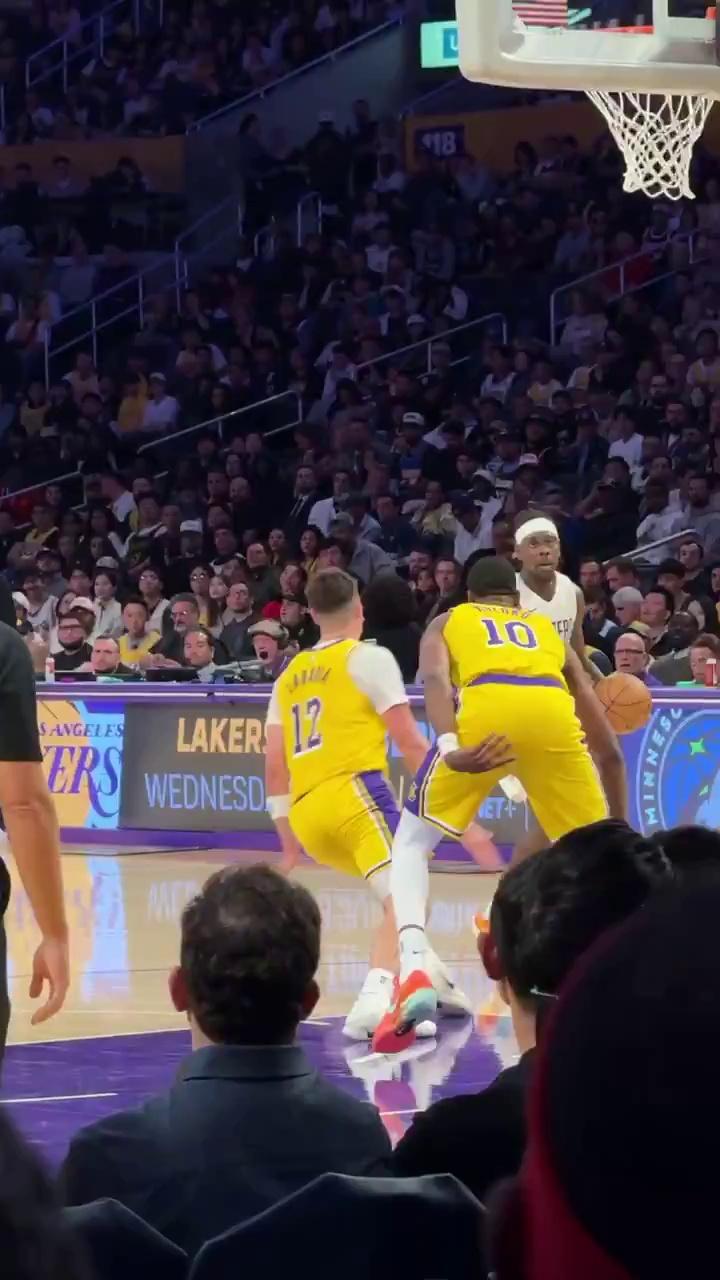 尼克斯鏖战步行者,霍勒迪状态火热 尼克斯鏖战步行者,霍勒迪状态火热