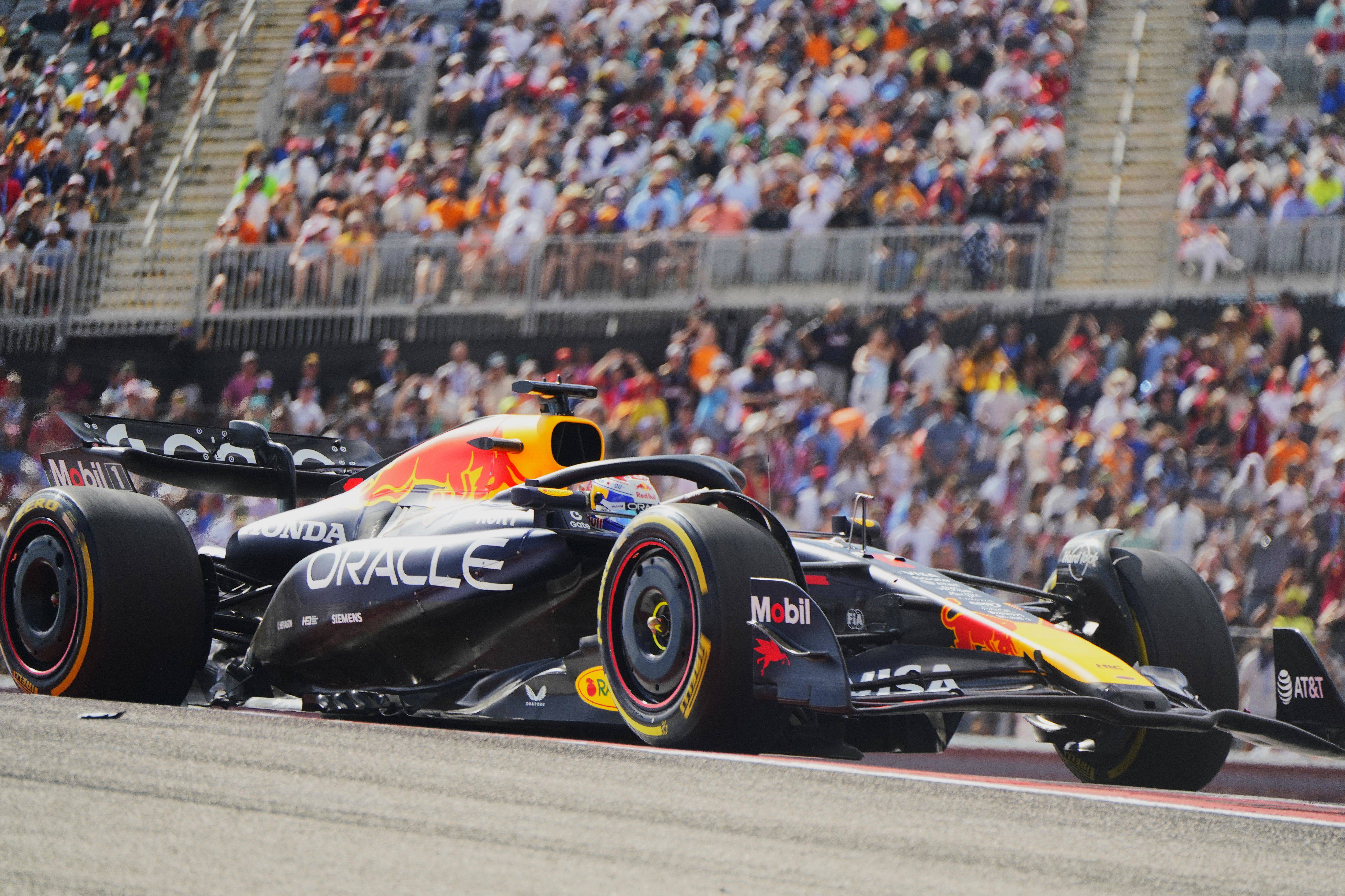 梅赛德斯碾压红牛车队,诺里斯点燃赛场 梅赛德斯碾压红牛车队,诺里斯点燃赛场