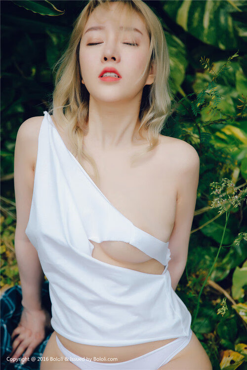 绿军困局，黄蜂逆袭与浓眉F1赛道上的极限超车