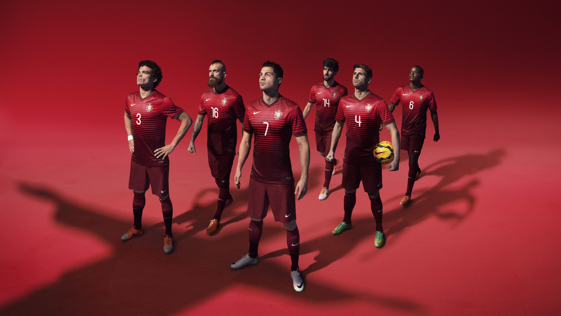 地缘危机与绿茵救主，封锁时代的关键先生之谜