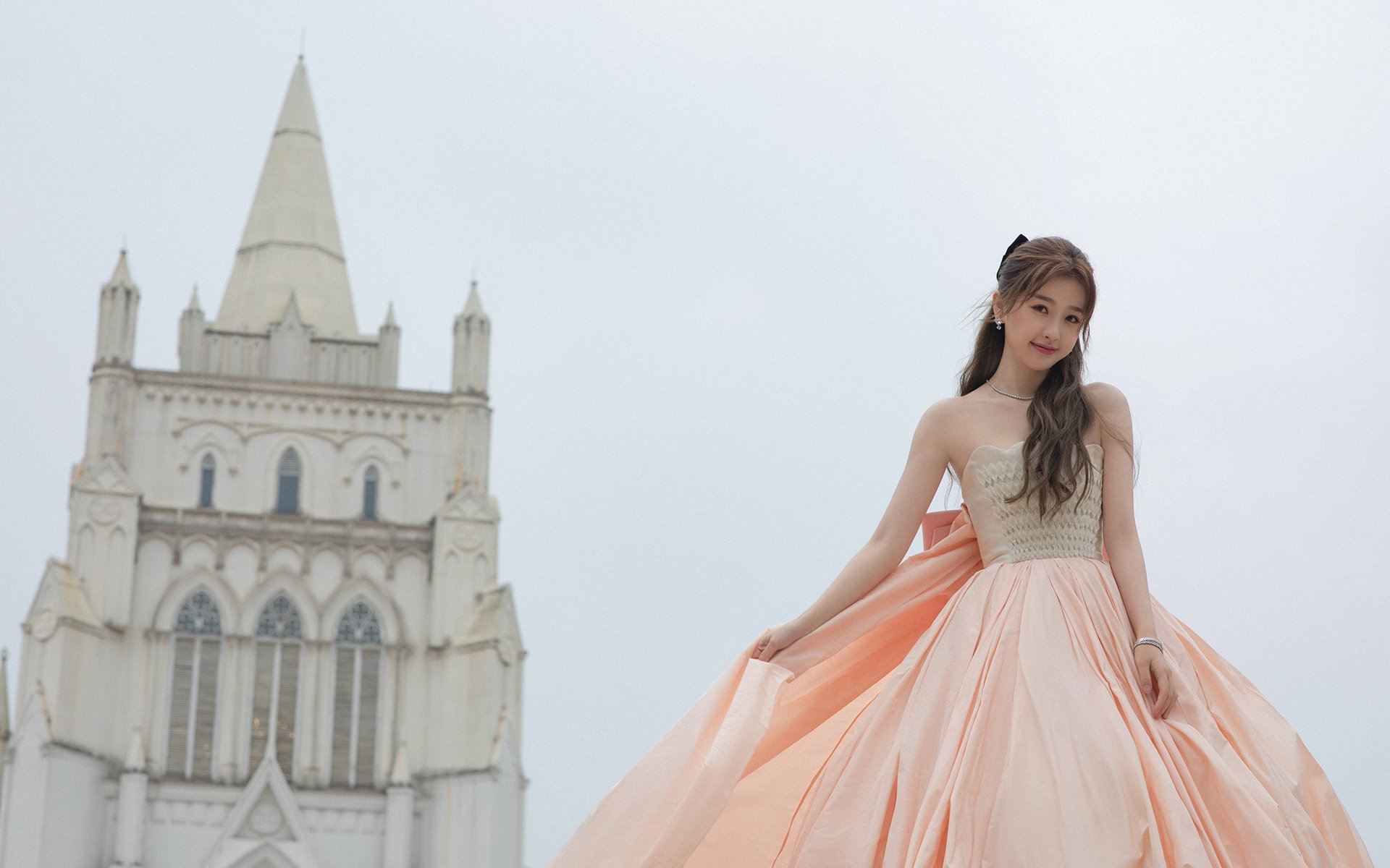 东决关键战焦点战，掘金力克上海队，跨界对决引热议