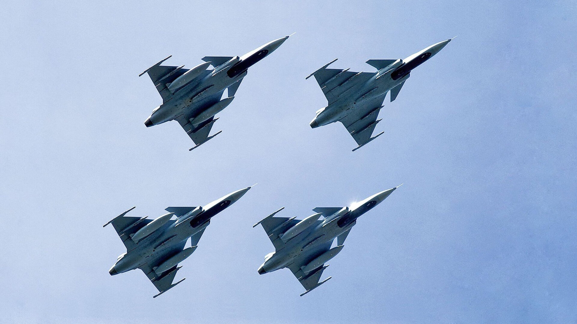 当爆发遇上锁死,米切尔的个人英雄主义与勇士的防守哲学